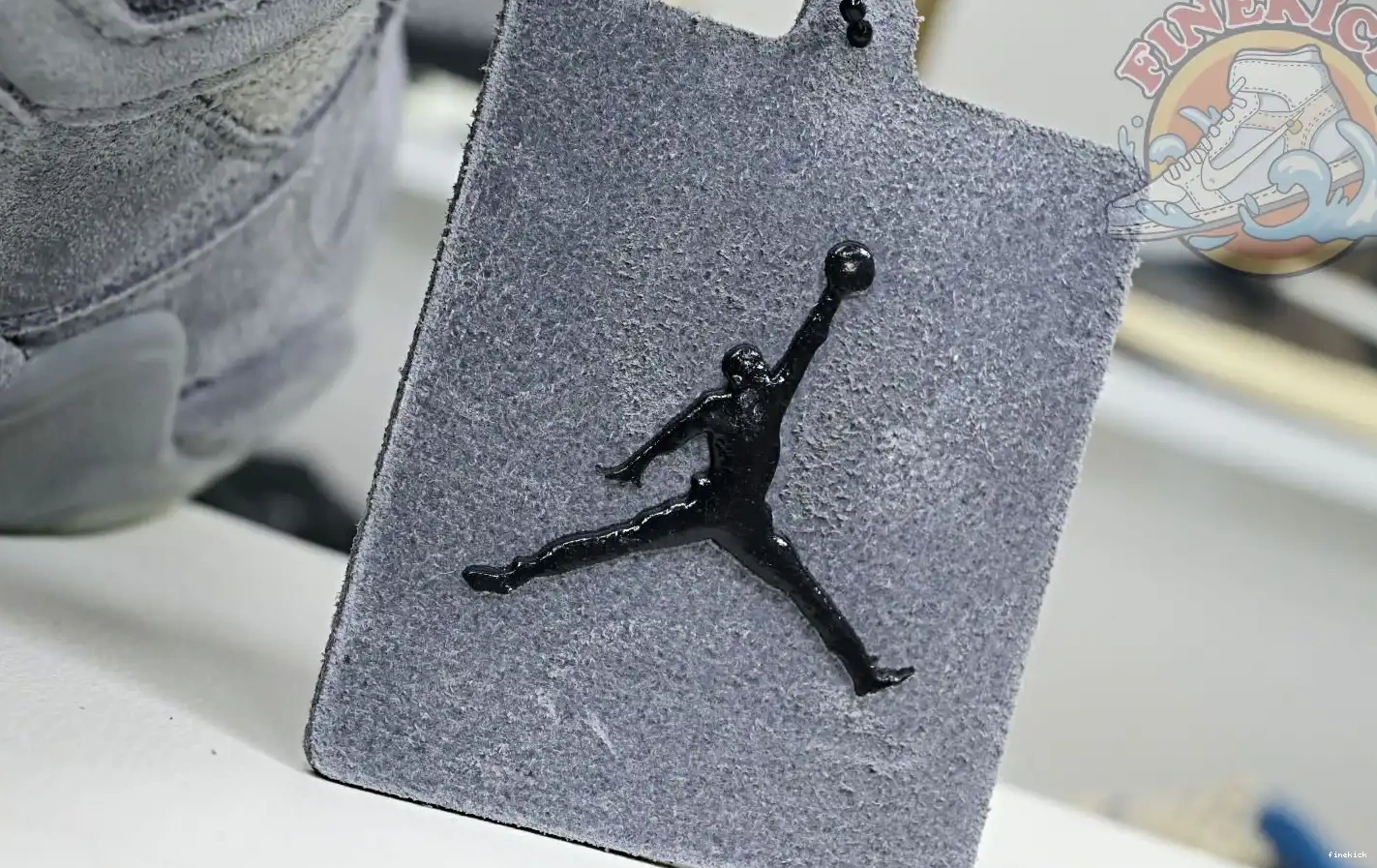 kaws Air 4 retro Jordan Jordan 0520